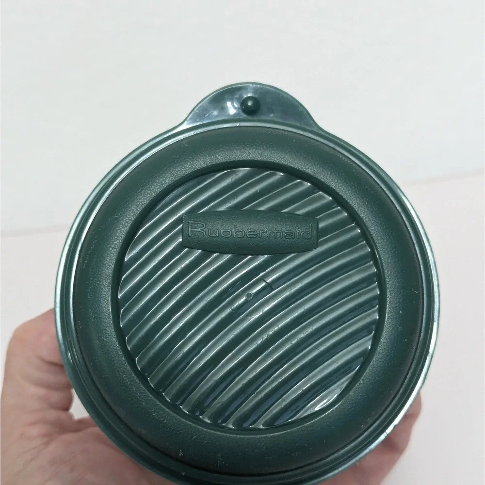 Vtg Rubbermaid Servin' Saver 1 cup Food Storage Container Round (#6) Green Lid